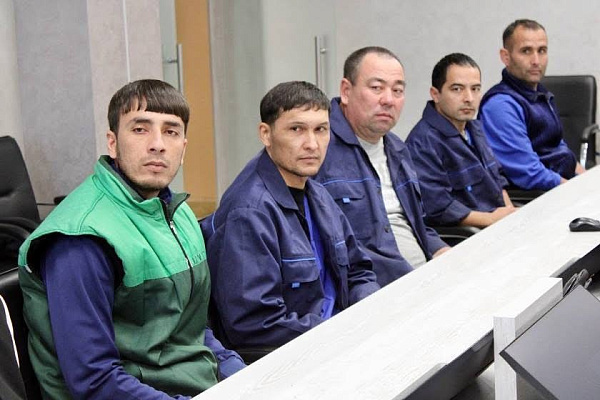 Рабочая встреча начальника отдела по гражданству и миграции Полоцкого РОВД с трудовым коллективом комбината