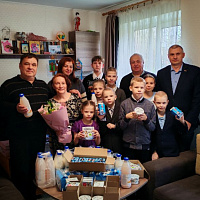 Дарим радость детям