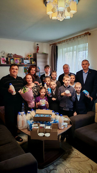 Дарим радость детям